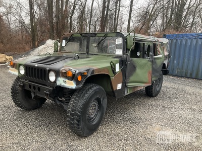 1990 AM General M1097R1 HMMWV 4 Door Soft Top w/Truck Body