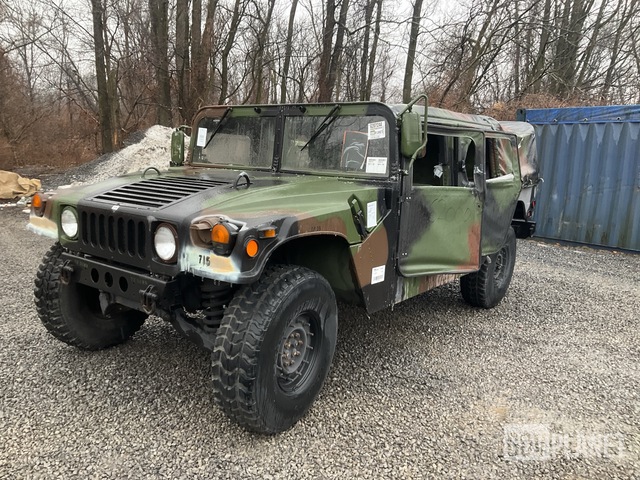 1990 AM General M1097R1 HMMWV 4 Door Soft Top w/Truck Body
