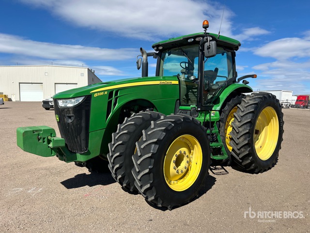 2011 John Deere 8335R 4WD Tractor