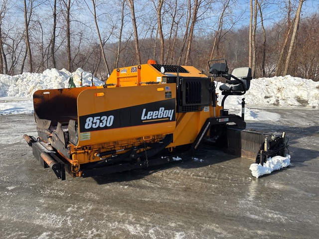2022 LeeBoy 8530 Track Asphalt Paver 2022 LeeBoy 8530 Track Asphalt Paver