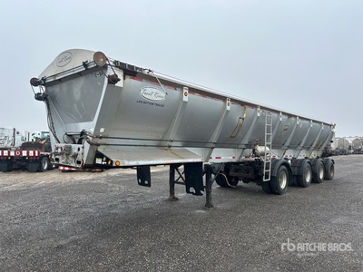 2012 Trout River 48 ft Quad/A Live Bottom Trailer