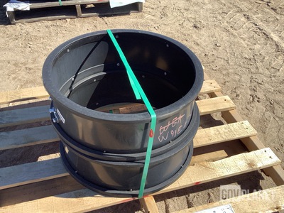 (2) Hutchinson B3040 Pneumactic Tire Beadlocks