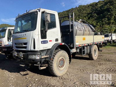 2021 Iveco Z110 4x4 Tanque de agua montado 6000 lts , bomba Camión Caja Abierta