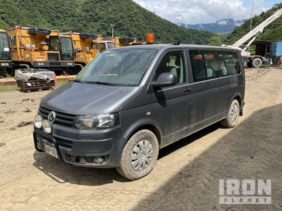 2015 Volkswagen T5 Multivan AWD 11 Passenger Van