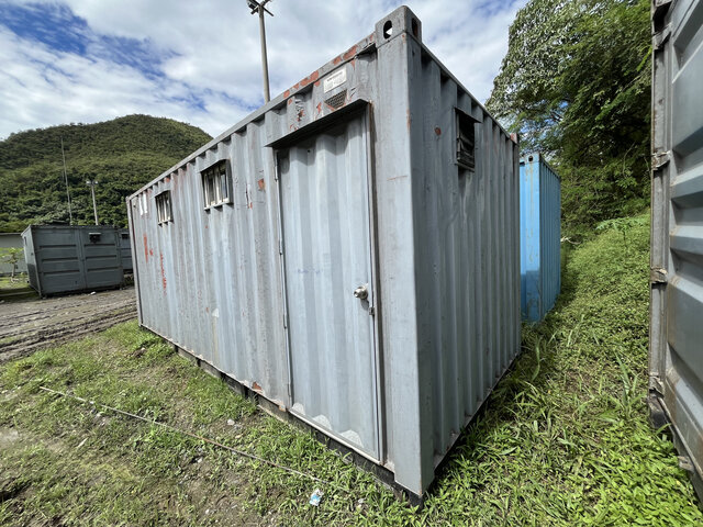 Quantity of (5) Modulos 20 ft x 8 ft Portable Toilet