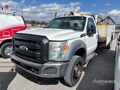 2011 Ford F-550 XL 4x2 Camion de service (Inoperable)
