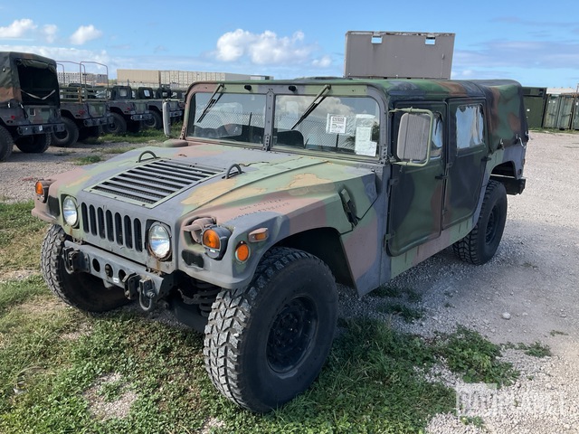 2007 AM General M1097R1 HMMWV 4 Door Soft Top w/Truck Body