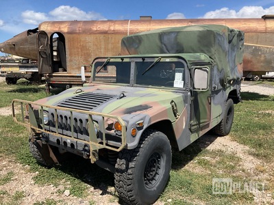 2007 AM General M1097R1 HMMWV 2 Door Soft Top w/Truck Body