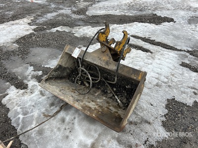 36 in Q/C Hydraulic Tilting エクスカベーター用バケット