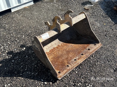 AMI 36 in Q/C Cleanup Excavator Bucket