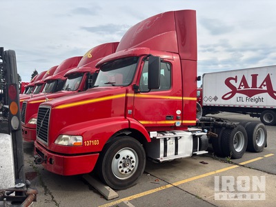 2014 Volvo VNM64T200 6x4 3-Achs Sattelzugmaschine (Inoperable)