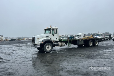 2006 Mack CT713 6x4 Flatbed Truck