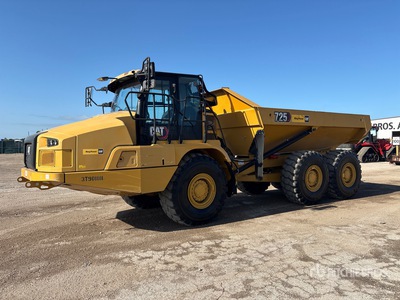 2023 Cat 725 Camion à benne articulé