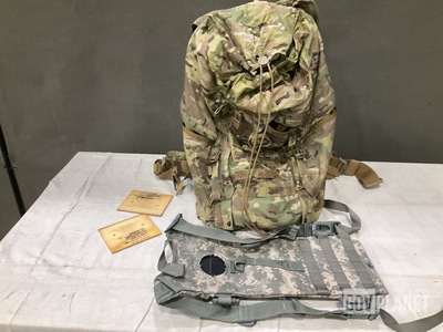 (4) Retention Plate Shims, (21) Hydration System Carriers & Assorted Items