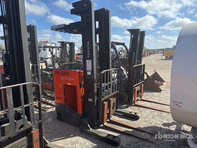 2021 Toyota 9BRU18 3500 lb Reach Truck
