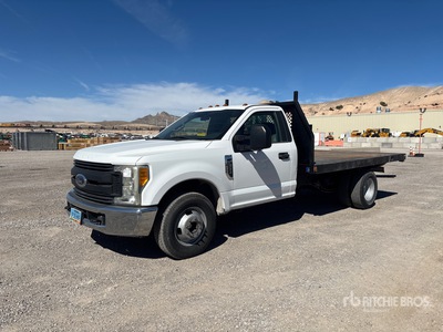 2017 Ford F-350 XL 4x2 Flatbed Truck