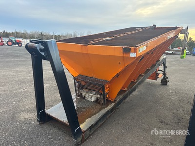 Henderson WSH X 15 X 50 Salt Sander Truck Box Varios implementos camion