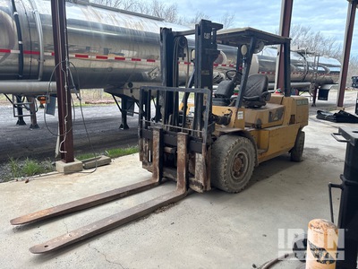 2009 Cat DP50K 8000 lb Pneumatic Tire Forklift