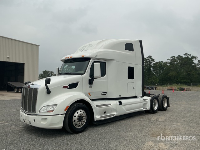 2022 Peterbilt 579 6x4 T/A Sleeper Truck Tractor