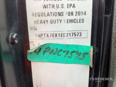 National 900A 52000 lb Straight Boom on 2014 Peterbilt 367 8x4 شاحنة رافعة