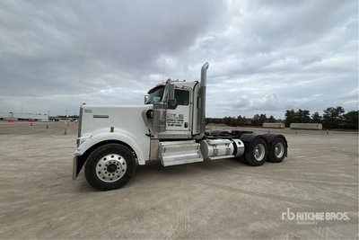 2023 Kenworth W900 6x4 トラックトラクター（T/A）