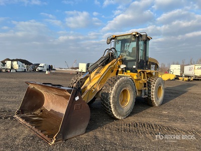 2006 Cat 930 G Pala gommata