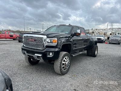 2017 GMC Sierra 3500HD Denali Denial HD 4x4 Crew Cab Pickup (Inoperable)