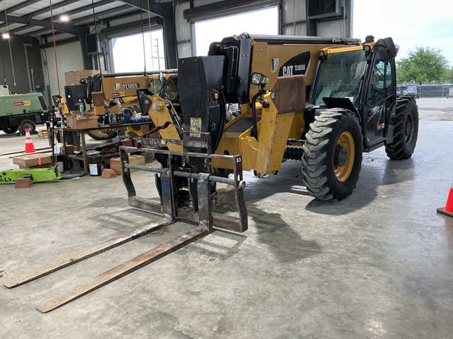 2019 Cat TL1055D Telehandler