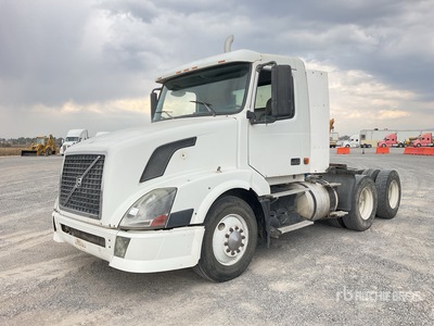 2006 Volvo VNL 6x4 Tractocamion / تراكتور شاحنة نهارية (ثنائية المحور)
