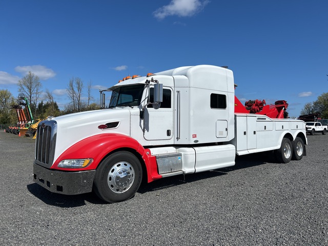 2009 Peterbilt 386 6x4 Sleeper Tow Truck