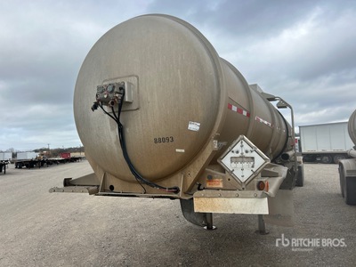 2002 Heil 8400 gal T/A Tanker Trailer