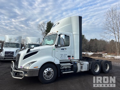 2020 Volvo VNL 6x4 T/A Day Cab Truck Tractor