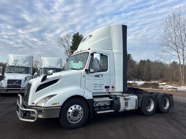 2020 Volvo VNL 6x4 T/A Day Cab Truck Tractor
