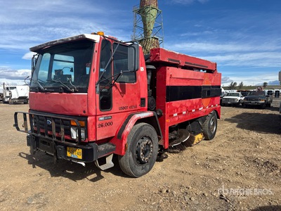 1990 Ford CF7000 Kehrmaschine