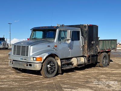1997 International 4700 4x2 Crew Cab Flatbed Tipper Truck