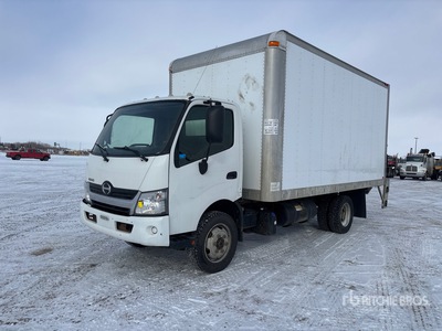 2018 Hino 195 4x2 Furgoneta caja cerrada