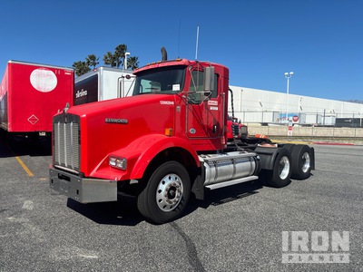 2013 Kenworth T800 6x4 Ciągnik siodłowy T/A z kabiną dzienną