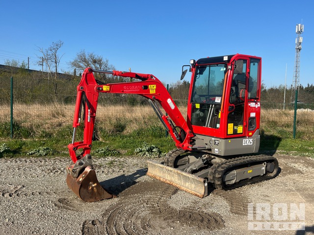 を見 Excavators