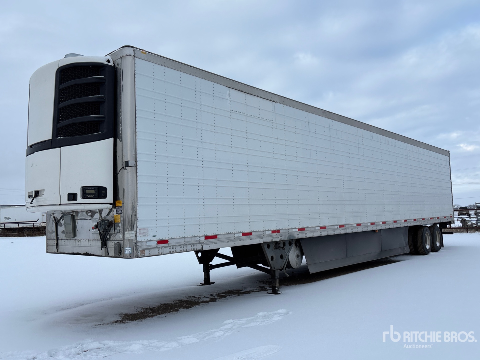 2016 Utility 53 ft x 102 in T/A Refrigerated Trailer