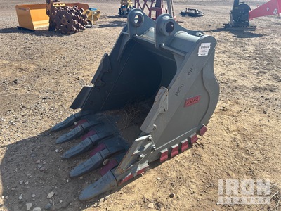 Teran/ EMAQ JD270hc 48 in Digging Bucket (Unused)