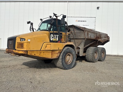 2017 Cat 730C2 Knickgelenkter Muldenkipper