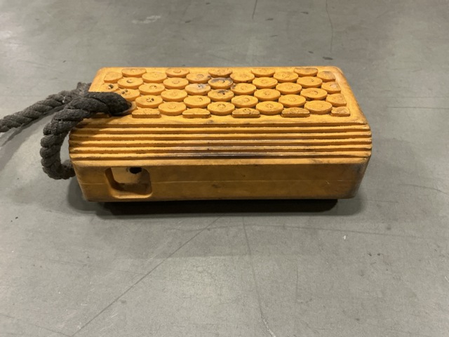 (18) Wheel-Track Chocks