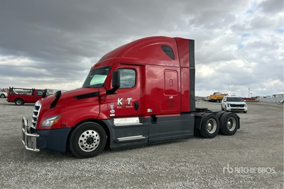 2021 Freightliner Cascadia 126 6x4 T/A Sleeper Truck Tractor