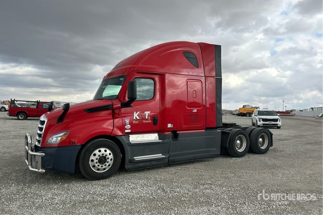 2021 Freightliner Cascadia 126 6x4 T/A Sleeper Truck Tractor