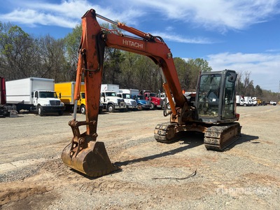 2014 Hitachi ZX85USB-5N حفارة بجنزير