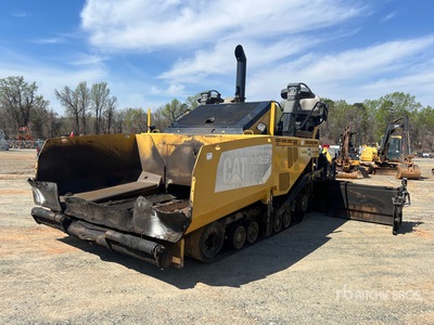 2015 Cat AP1055F Track Asphaltfertiger