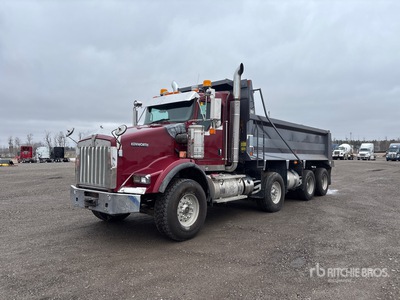 2019 Kenworth T800 8x4 Tri/A Dump Truck