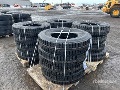 Quantity of (16) MegaMile PTT 11R22.5 Opony (Unused)