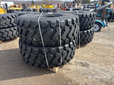 Quantity of (4) Semelle LHA 23.5R25 Tires
