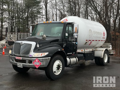 2009 International 4400 3200 gal 4x2 Propane Tanker Truck